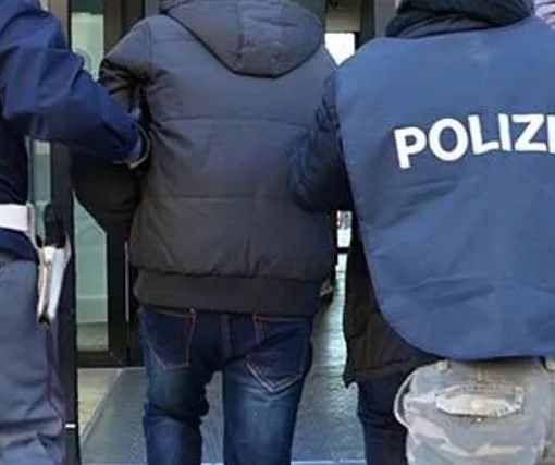 Novara: minaccia di morte la moglie, arrestato 52enne
