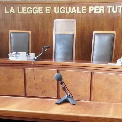 Busto: assolto per violenza sessuale, hostess ha reagito ad aggressione dopo 20 secondi: «Troppi»