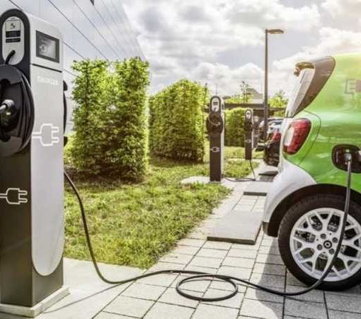 Trecate: in città arrivano 8 colonnine per la ricarica di veicoli elettrici e ibridi