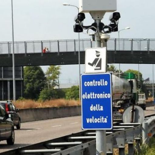 Autovelox ovunque, i comuni &quot;spennano&quot; gli italiani e con le ferie ancora di più. L’elenco delle strade da evitare