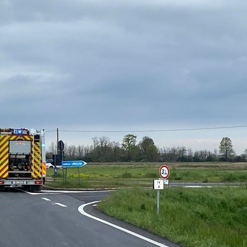 Candia: scontro tra auto sulla provinciale 194, due feriti