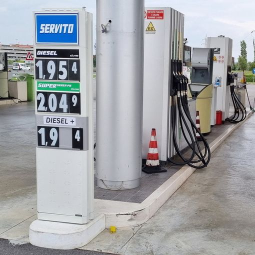 Benzina e gasolio, prezzi sempre più in alto