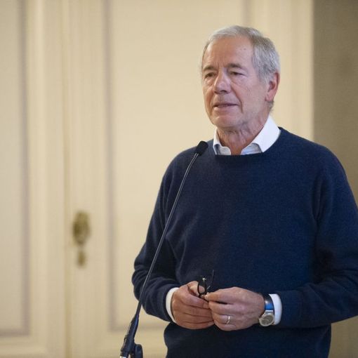 Covid, Bertolaso: “Pronti a riaprire i centri massivi per la vaccinazione anche in 24 ore