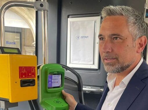 Lombardia, arriva il biglietto elettronico per mezzi pubblici