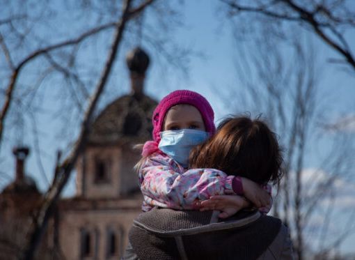Linea dura anche dopo Pasqua: niente zone gialle fino a maggio. Per i più piccoli riaprono le scuole anche in fascia rossa, ma con test rapido