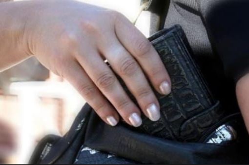 Milano, borseggiatrici arrestate da agente fuori servizio