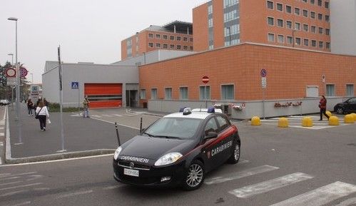 Non ce l'ha fatta il motociclista coinvolto in un incidente all'alba nel Varesotto: muore 50enne