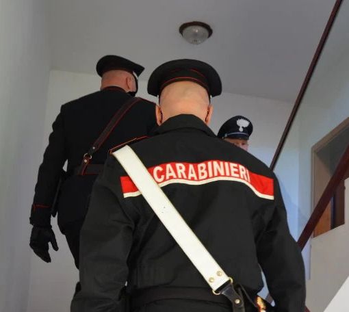 Litiga con la madre e con i Carabinieri: obbligo di firma per un 33enne di Vimercate