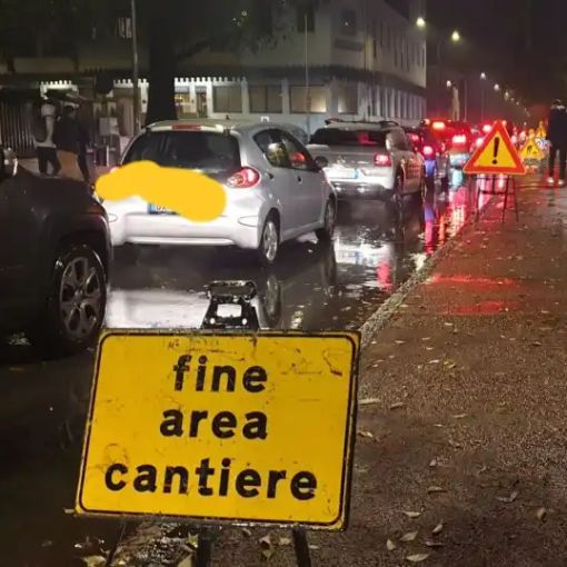 Aperto il cantiere in via Brocca a Magenta: traffico impazzito come da previsione