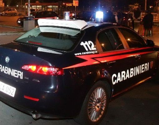 Furto in un negozio a Novara: aggredito il titolare