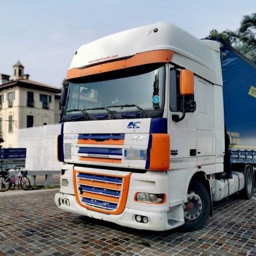 Cassinetta, TIR bloccato sul ponte lungo il Naviglio: arrivano i Carabinieri…