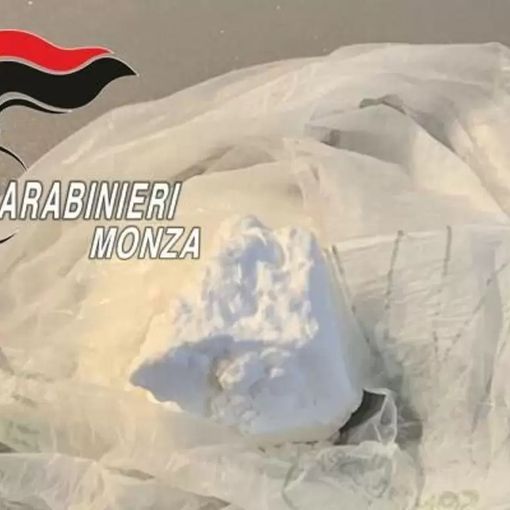 59 dosi di coca in casa: 50enne arrestato a Vimercate