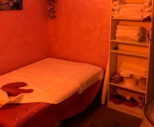 Rapina e violenza sessuale al centro massaggi: indagano i carabinieri di Corsico