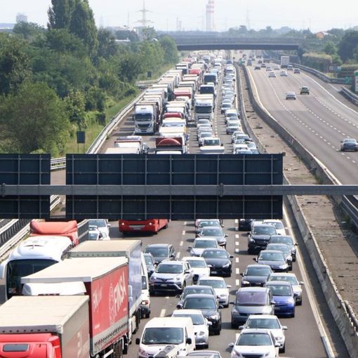 Incidente sull’A4, chilometri di coda in direzione Milano e quattro feriti