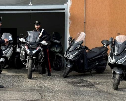 Santa Cristina e Bissone: sorpresi dai carabinieri con 7 scooter rubati, denunciati tre uomini