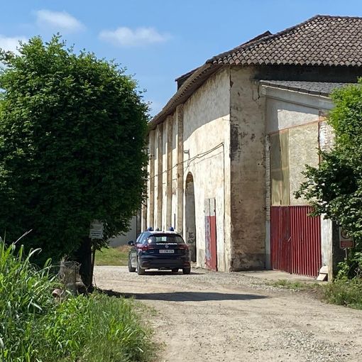 I Carabinieri di Mede intervenuti a Cascina Favina