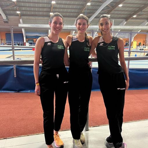 Alcune atlete junior in gara a Padova: da sx Arianna Gavuglio, Susanna Caronti e Melek Pirolini