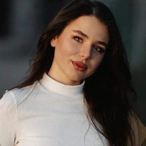 Incidente con la Ferrari nel Vercellese, la seconda vittima è una modella ucraina residente in Svizzera