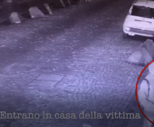 VIDEO. Incubo a Torino per una donna di 74 anni picchiata, bendata e sequestrata in una casa del centro: arrestati i tre rapinatori