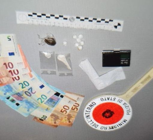 Novara: arrestato tunisino nel quartiere di Sant'Agabio, trovate dosi di cocaina e hashish