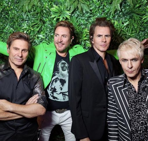Sanremo 2025, i Duran Duran tornano all’Ariston dopo 40 anni: ospiti internazionali nella serata del giovedì