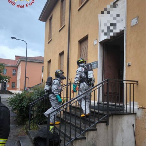 Pavia: fuga di sostanze chimiche all'Università, due persone intossicate e area isolata