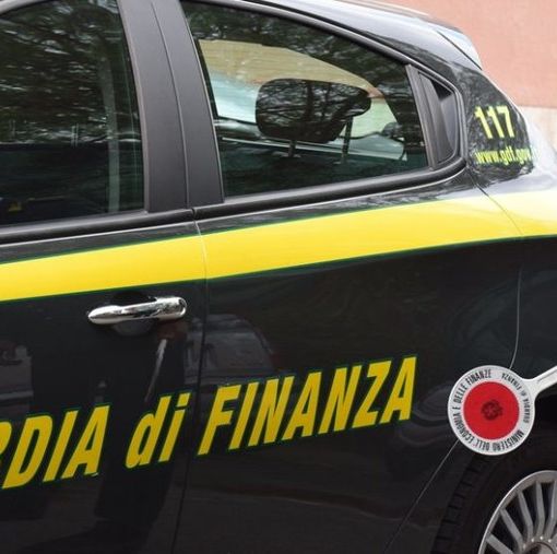 Novara: maxi indagine sul caporalato nel volantinaggio, 9 arresti e sequestri per 4 milioni di euro
