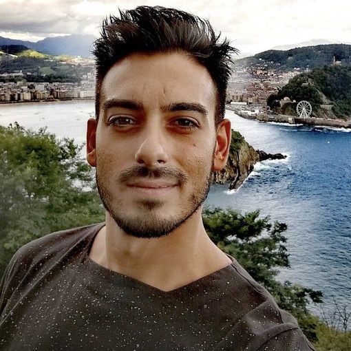 «Addio Davide, resterai sempre nel nostro cuore»