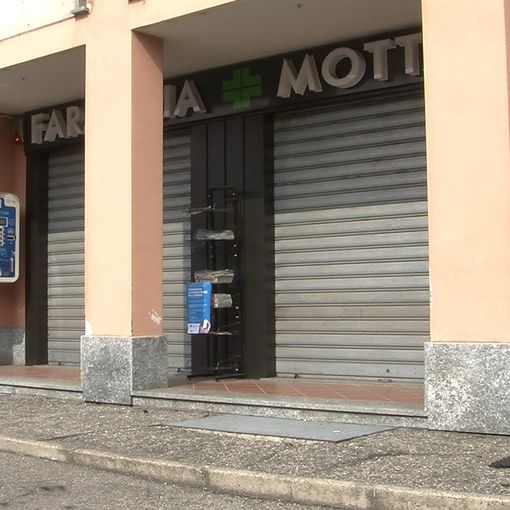 Vigevano: tentano la spaccata alla farmacia Motta, denunciate due persone