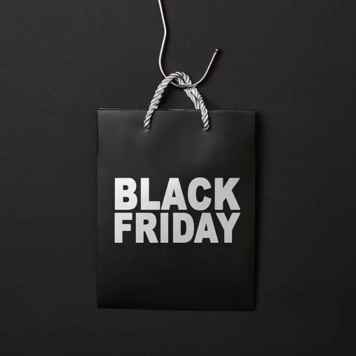 Black Friday per 1 italiano su 2: spesa di 306 euro (soprattutto per elettronica)