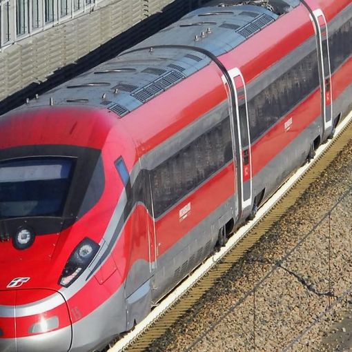Frecciarossa Venezia-Milano bloccato per 4 ore senza elettricità