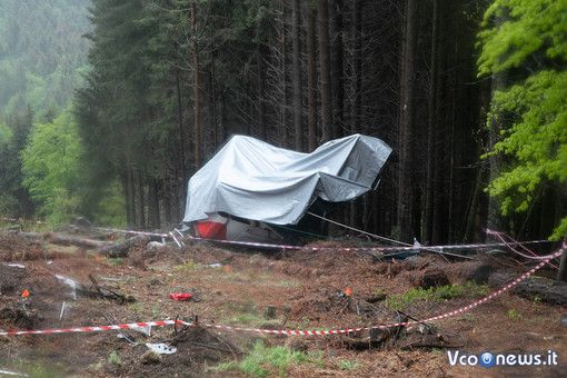Tragedia del Mottarone, un elicottero rimuoverà la funivia. Pronto il ricorso contro la mancata convalida dei due fermi