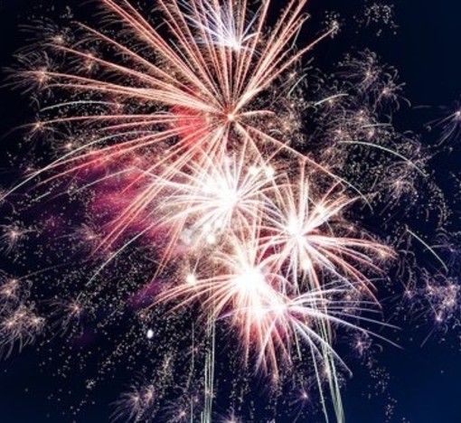 Capodanno, gli esperti avvertono: &quot;Con i botti di mezzanotte picco di inquinamento a +1.900%&quot;