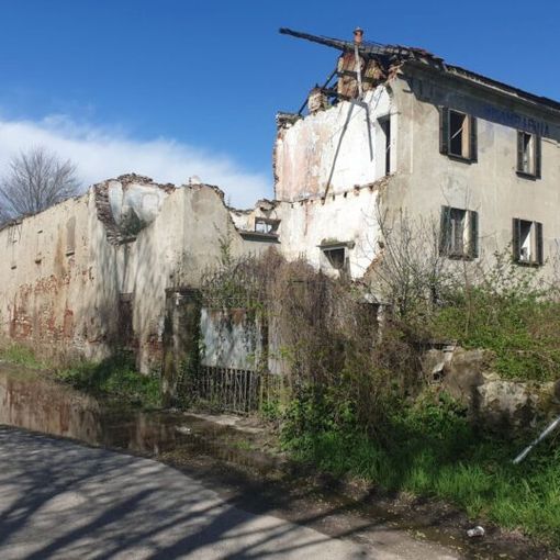 Boffalora sopra Ticino, la storica cascina Gambarina a rischio crollo, risale alla fine dell’800