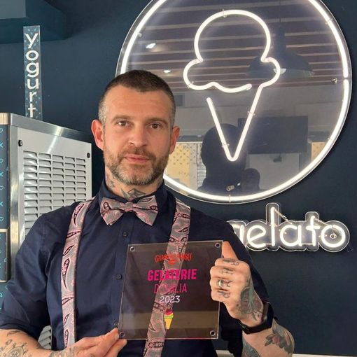 E’ arrivata la ‘targa’! Magenta, love &amp; gelato nel gotha delle gelaterie per il Gambero Rosso