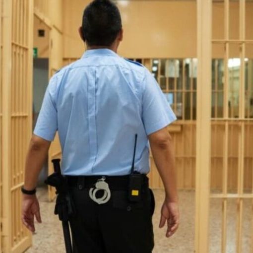 Vigevano, aggredito agente penitenziario
