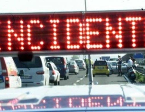Incidente in Autolaghi: sette persone soccorse, chiusa l'uscita di Castellanza
