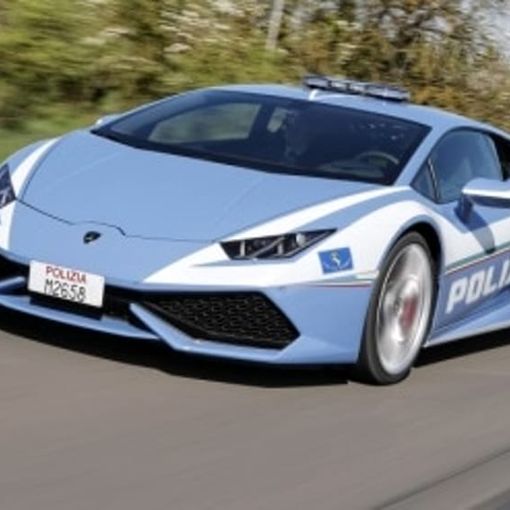Un rene da Niguarda a 300 all’ora con la Lamborghini della Polizia