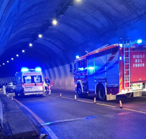 Frontale nel Lecchese, muore 26enne di Segrate