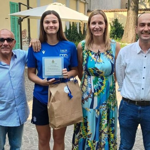 Emilia Magni, una giovane magentina nella Nazionale Under 16 di basket: buon sangue non mente, forza!