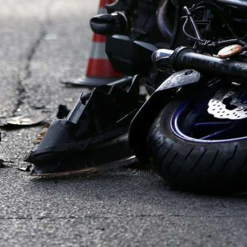 San Colombano al Lambro, auto contro moto: muore un 48enne