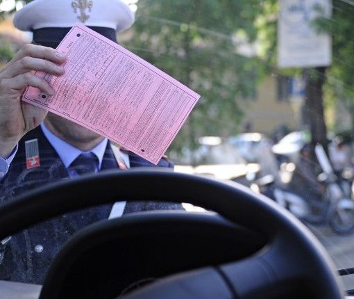 Dai monopattini ai divieti di sosta: cosa cambia nel Codice della Strada