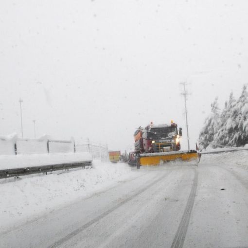 Pericolo neve sulle autostrade del Nord (e non solo): in campo 600 mezzi e 900 uomini