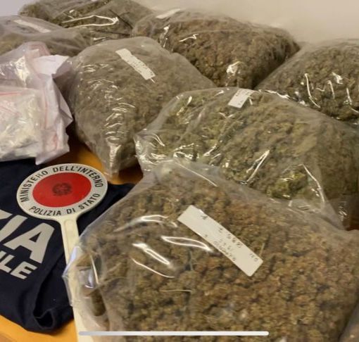 Arrestati due pusher alla stazione di Novara: &quot;fatturavano&quot; 1000 euro al giorno