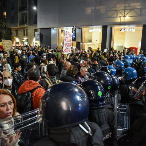 No Green Pass Milano: un arresto e 16 identificati