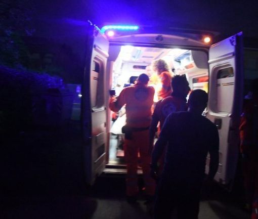 Investito nella notte a Milano: 26enne gravissimo in ospedale