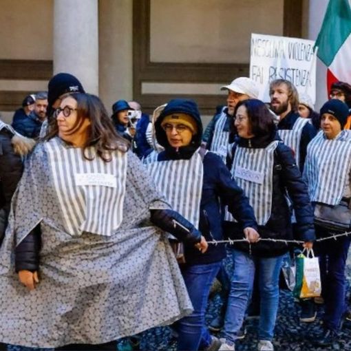 No Green Pass a Novara &quot;vestiti&quot; da ebrei nei campi, il sindaco: &quot;Vergognoso&quot;