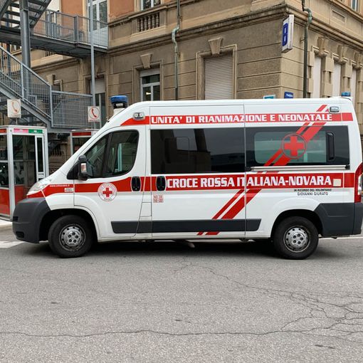 Scontro frontale tra due auto a Trecate