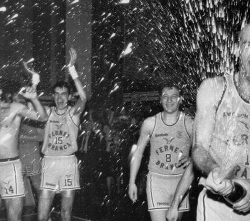 Basket: 30 anni dopo, Pavia riabbraccia la leggenda Oscar Schmidt