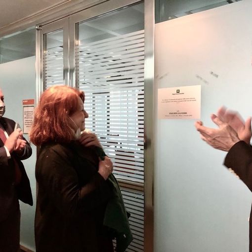 Da sinistra l'assessore Stefano Bruno Galli, la moglie di Daverio, Elena Gregori e il presidente della Regione Attilio Fontana